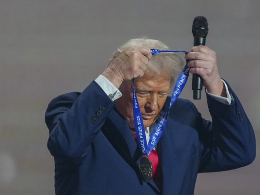 Donald Trump behängte sich selbst