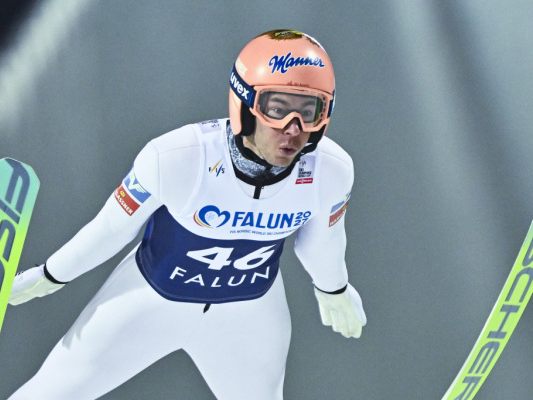 Stefan Kraft schnallt sich wieder die Sprungskier an