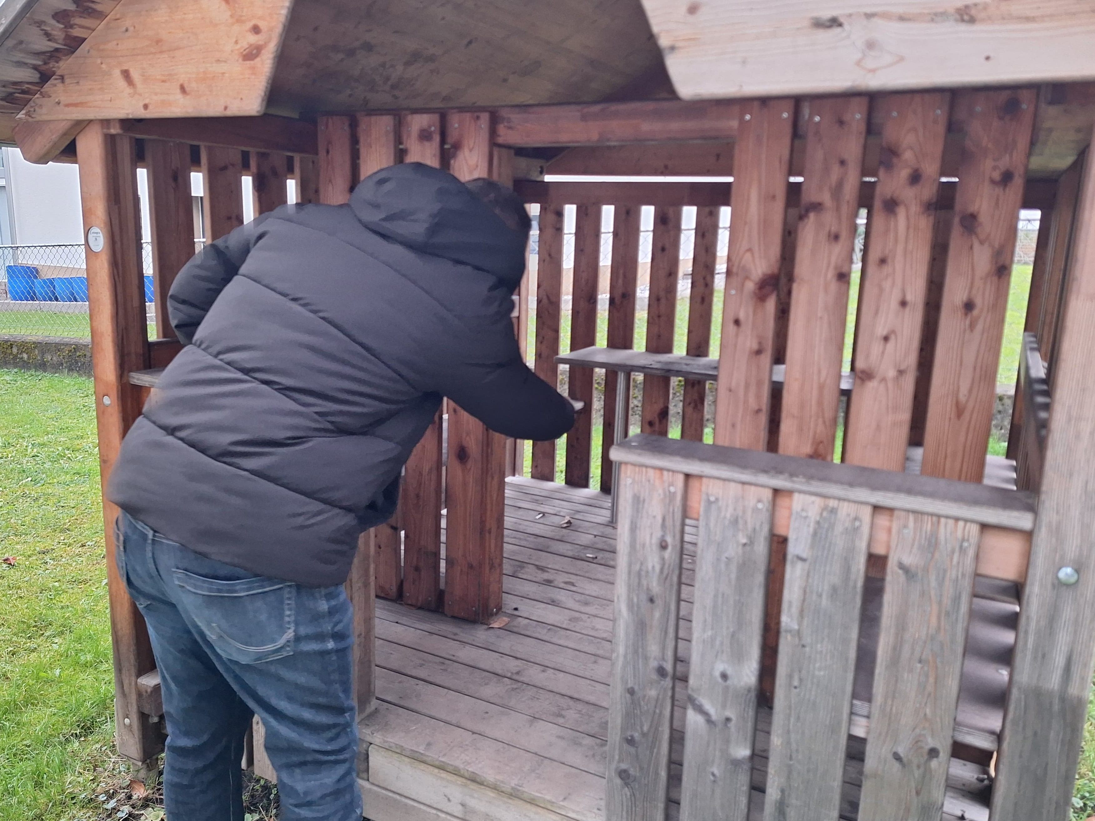 Beim VOL.AT-Lokalaugenschein zeigte der Dornbirner, wo der Jugendliche unterwegs war.