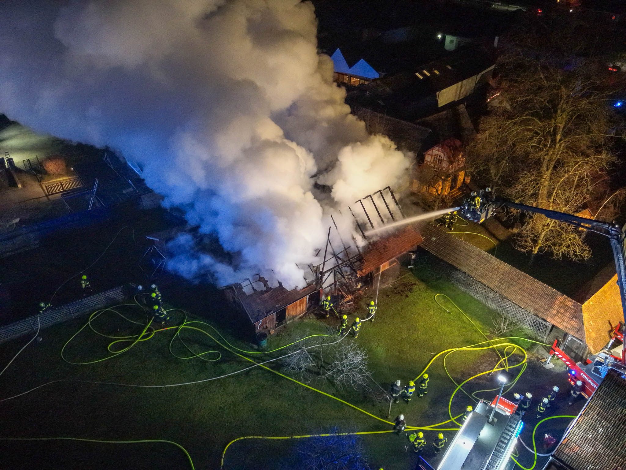 Ein Übergreifen der Flammen konnte verhindert werden.