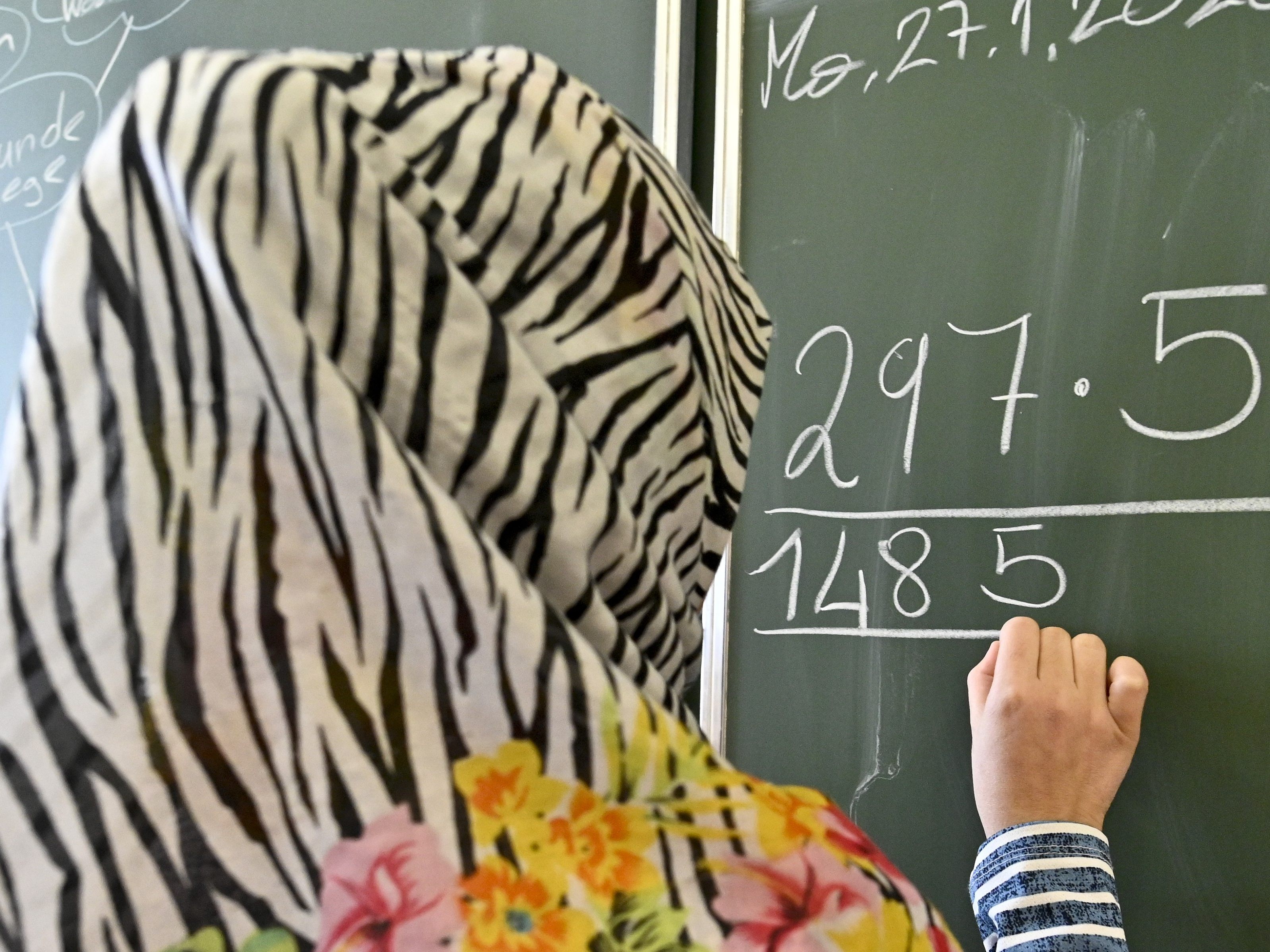 Der Nationalrat hat ein Kopftuchverbot an Schulen für Mädchen unter 14 beschlossen.