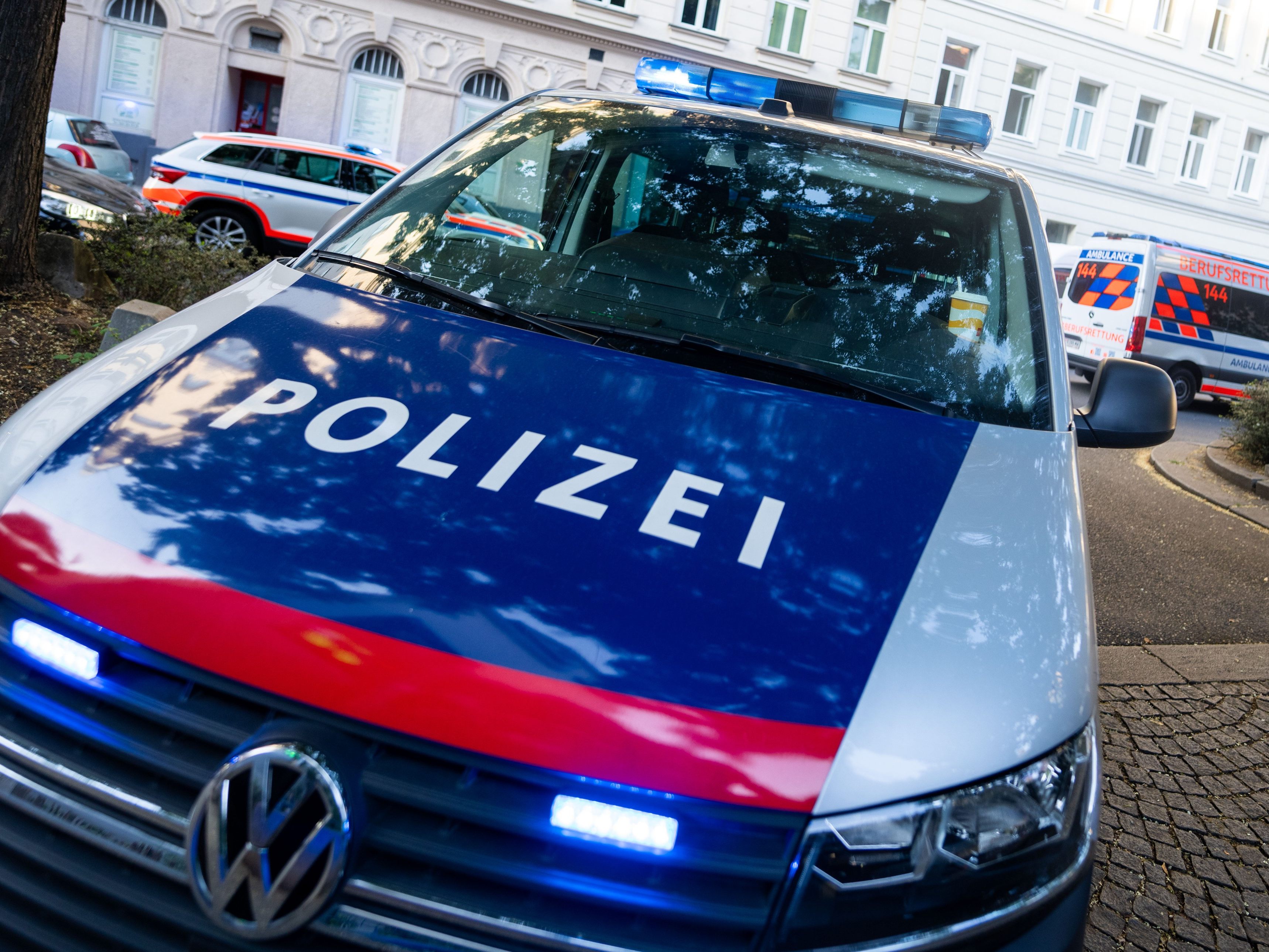 Der Verletzte wurde ins Spital gebracht.