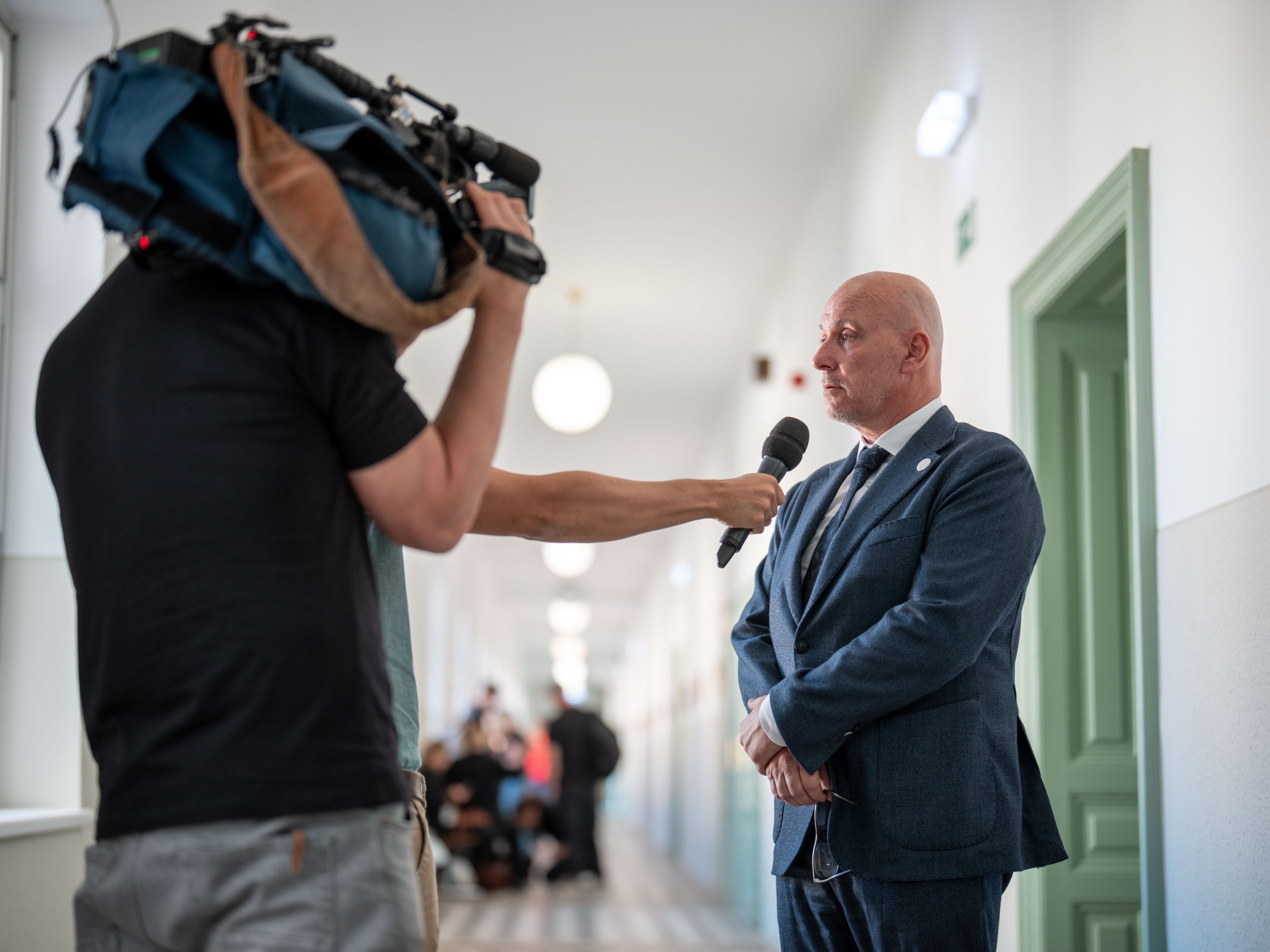Schweitzer vermutet Helfer beim Transport der Leiche.