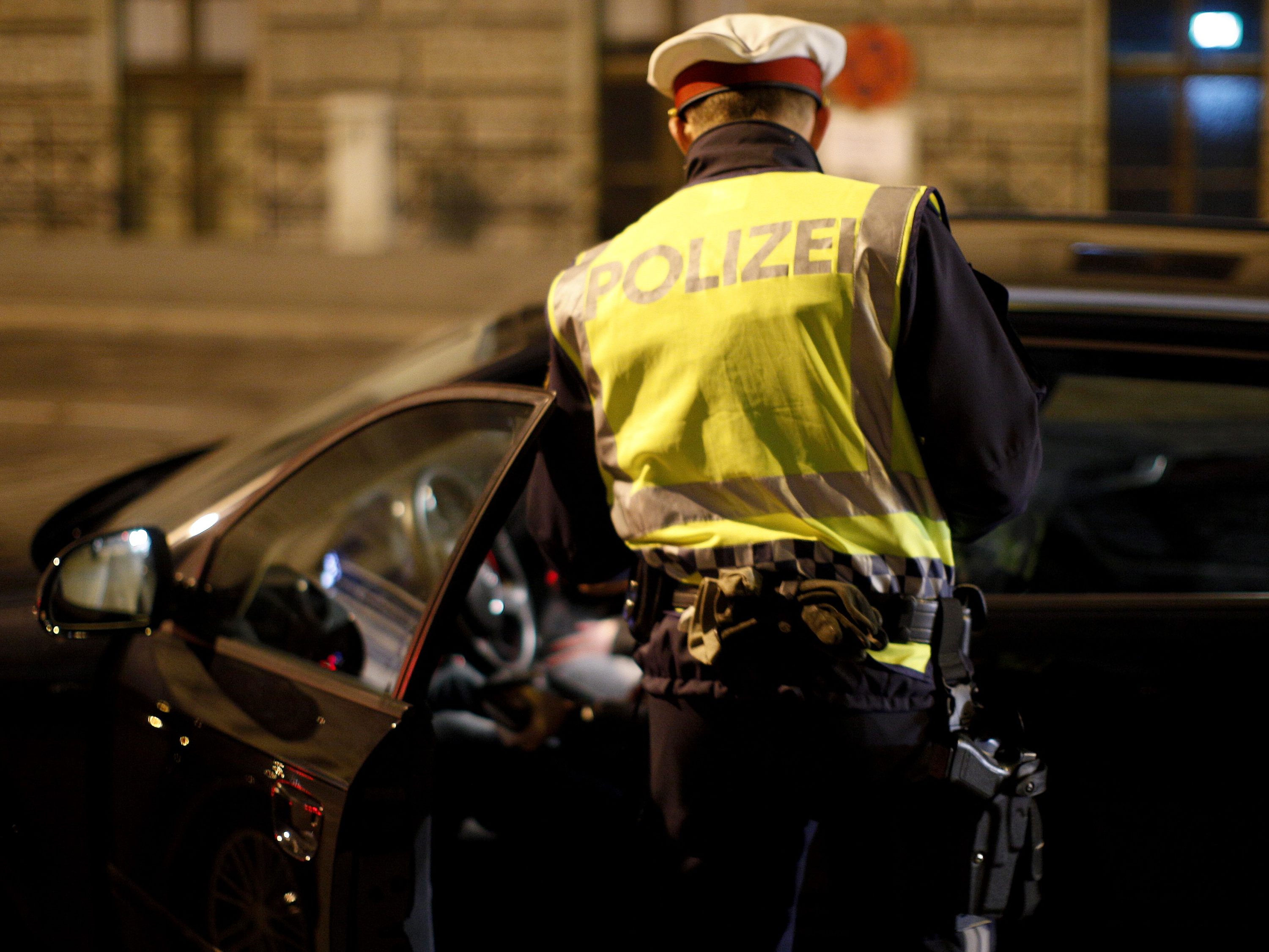 Auch Österreichs Polizei beteiligte sich an den Verkehrskontrollen in Mailand.
