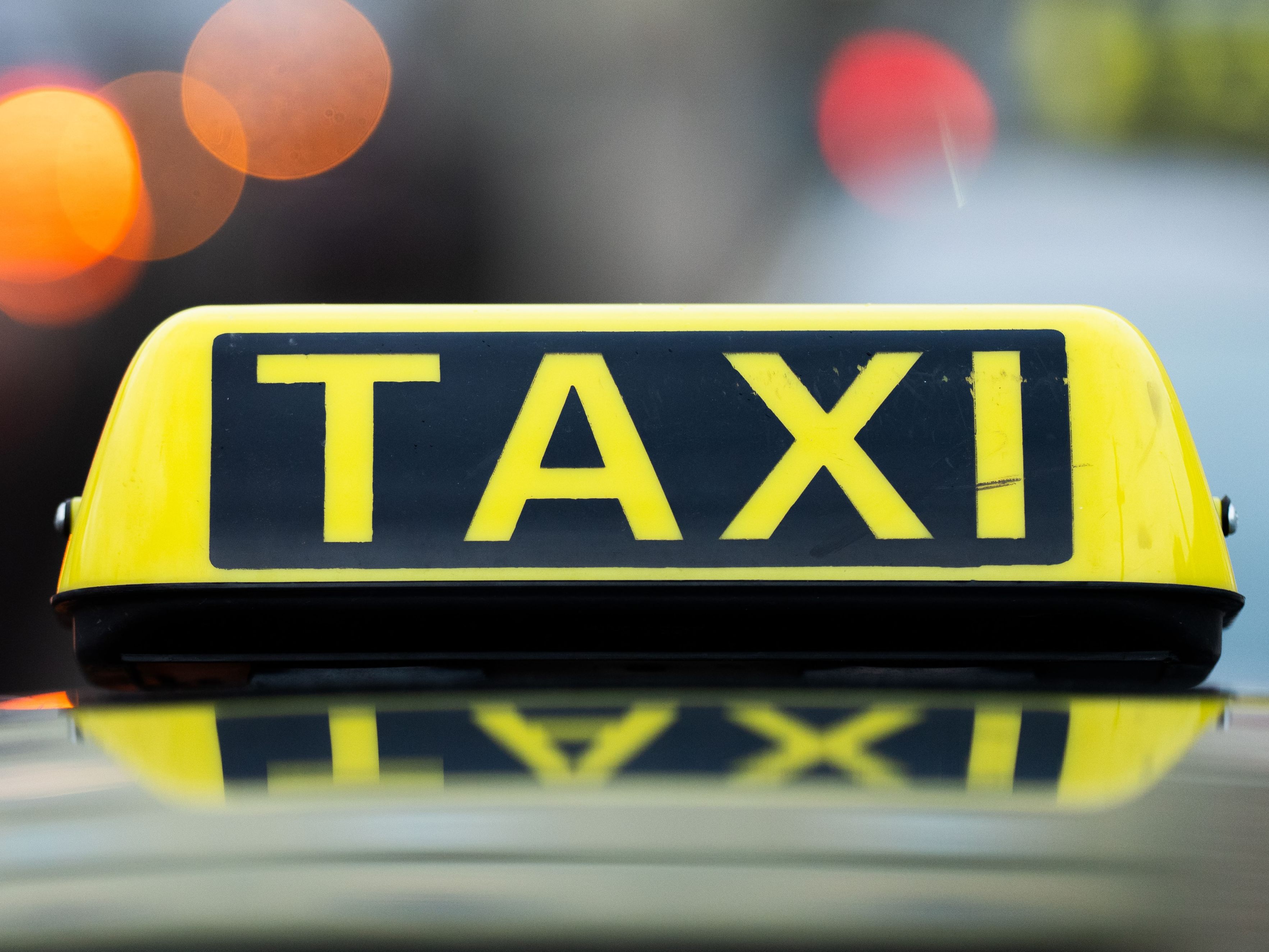 Der Konvoi startete um 12:00 Uhr.