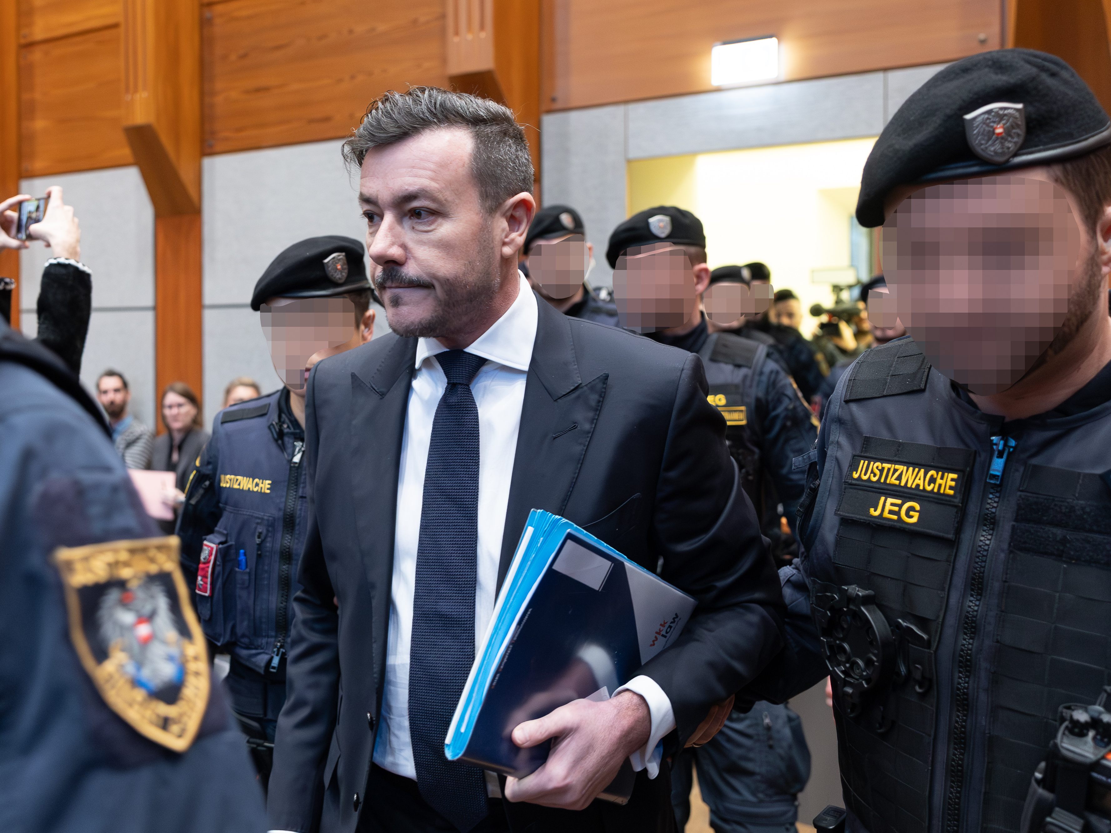 Signa-Gründer Benko erneut vor Gericht – Urteil möglich.