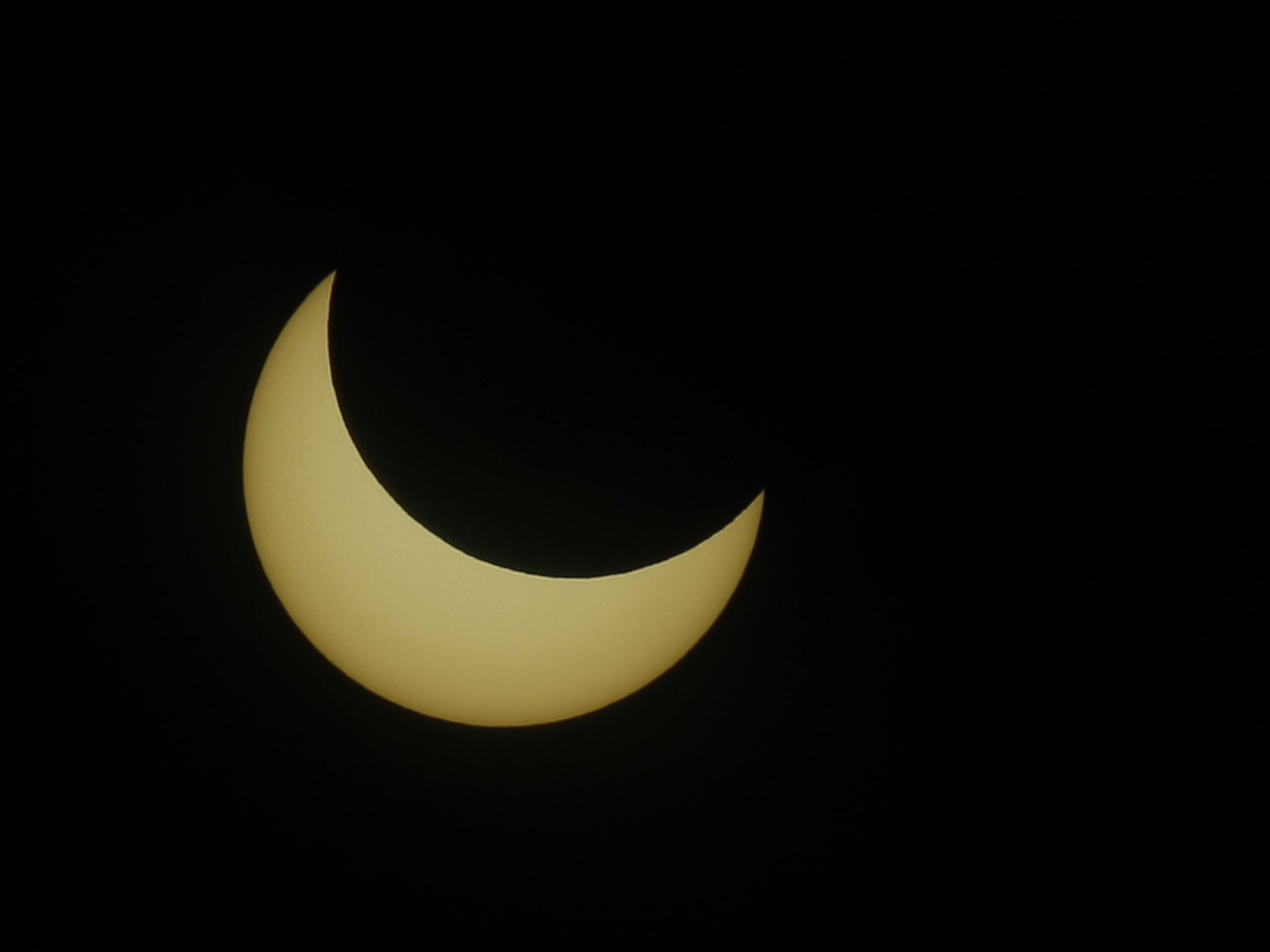 Eine partielle Sonnenfinsternis im Jahr 2011.