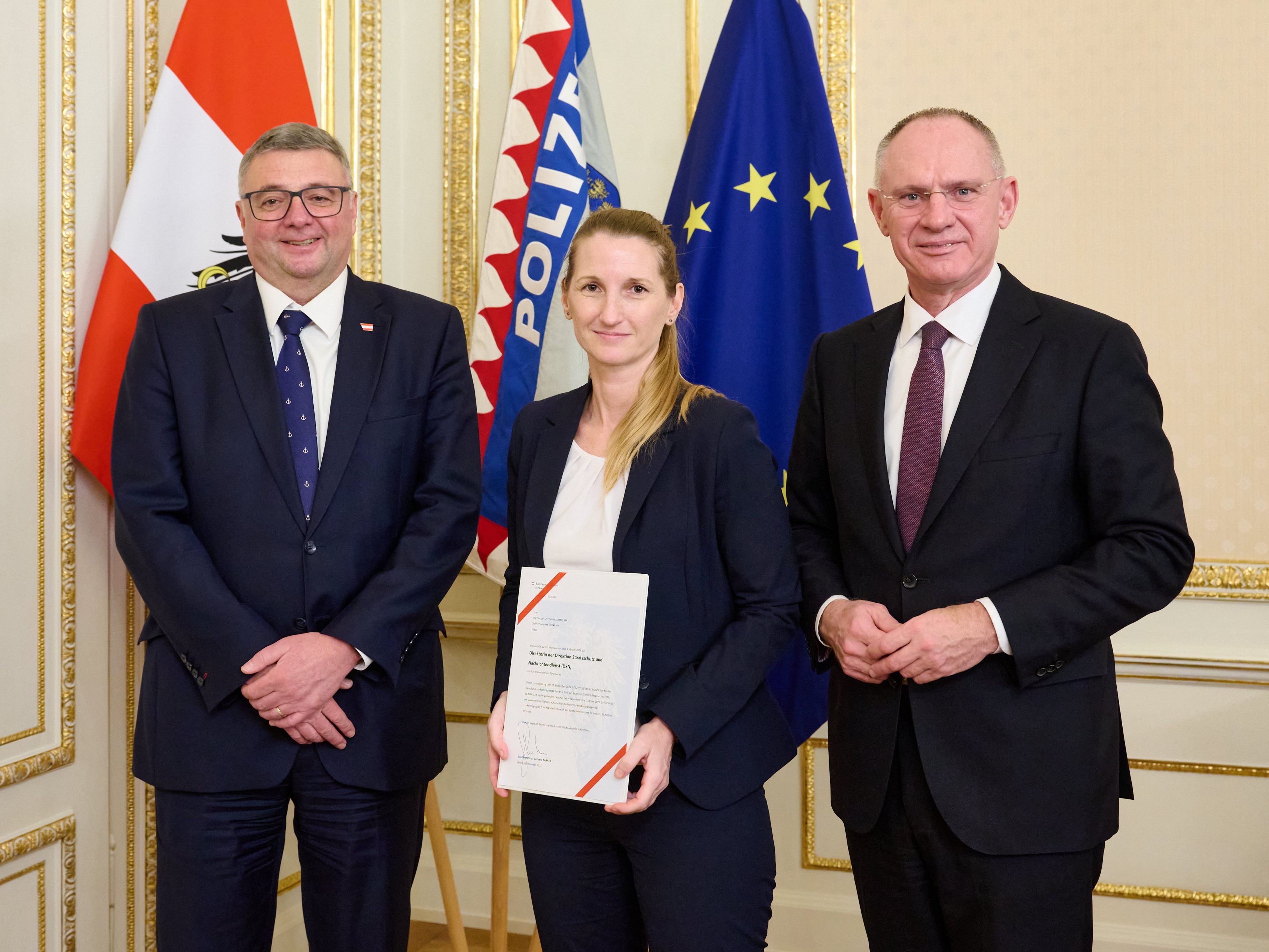 Mayer (Mitte) neben Leichtfried (links) und Karner (rechts).