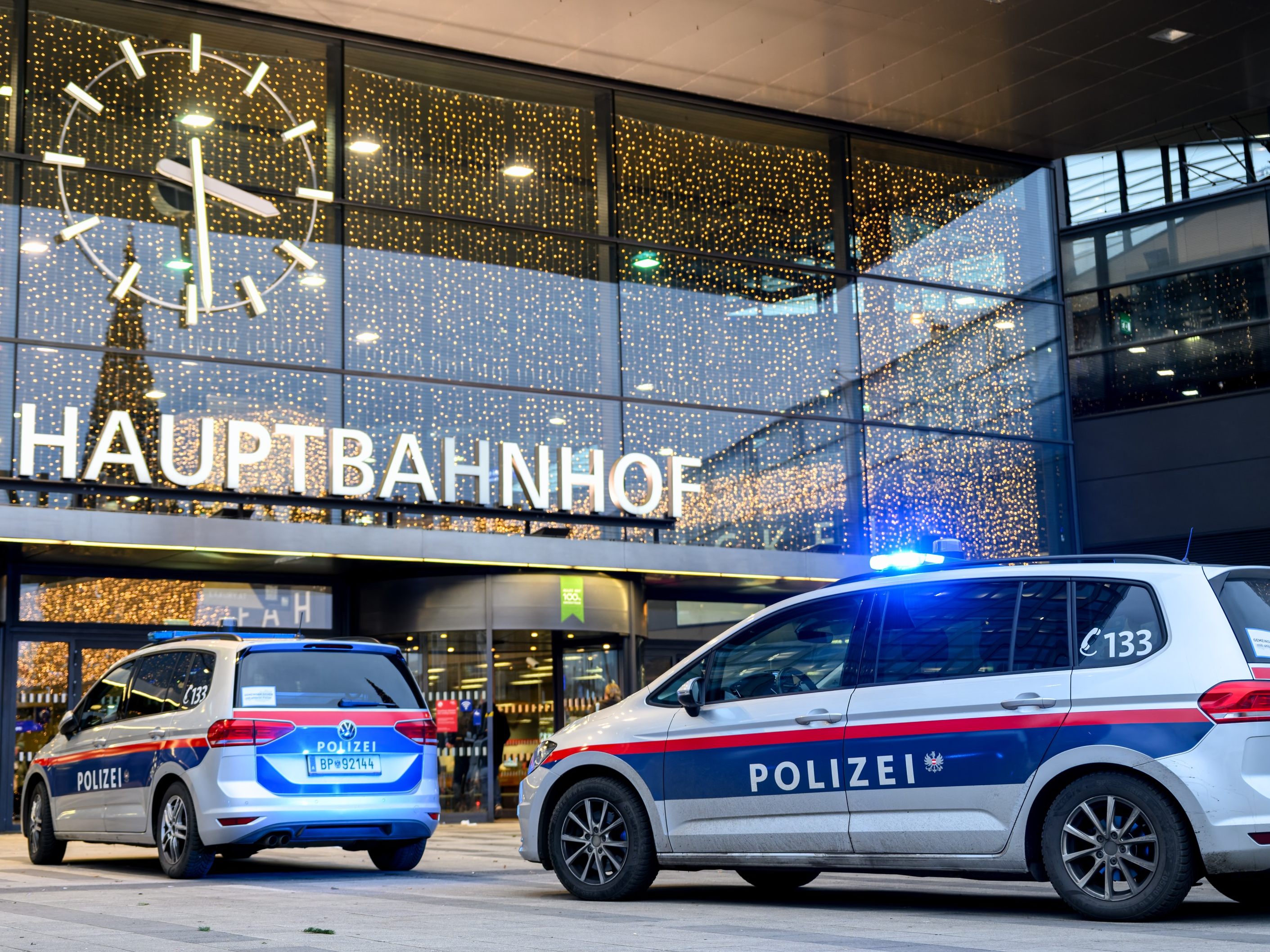 Messervorfall am Wiener Hauptbahnhof