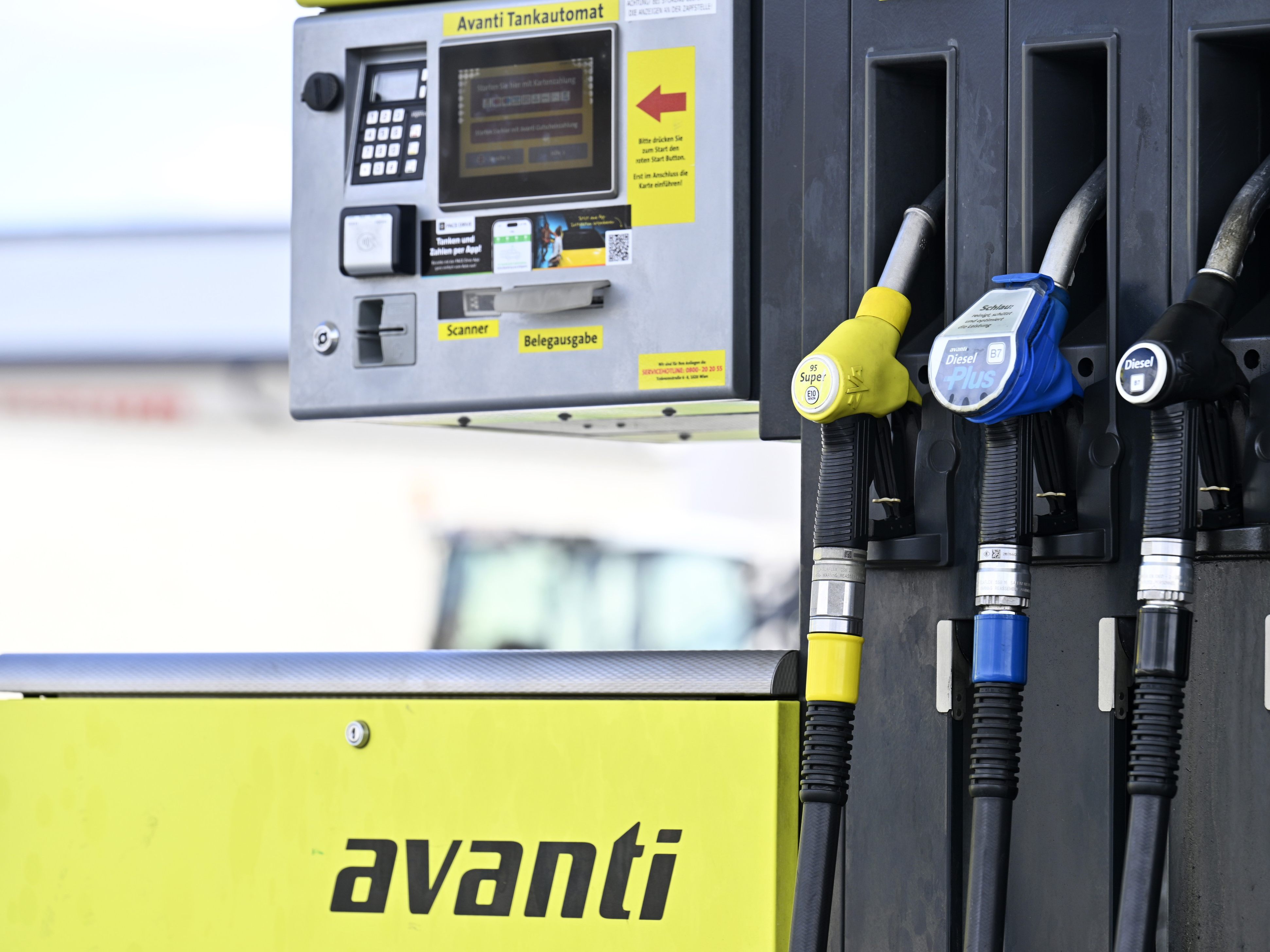 Spritpreise dürfen weiter nur mittags steigen.