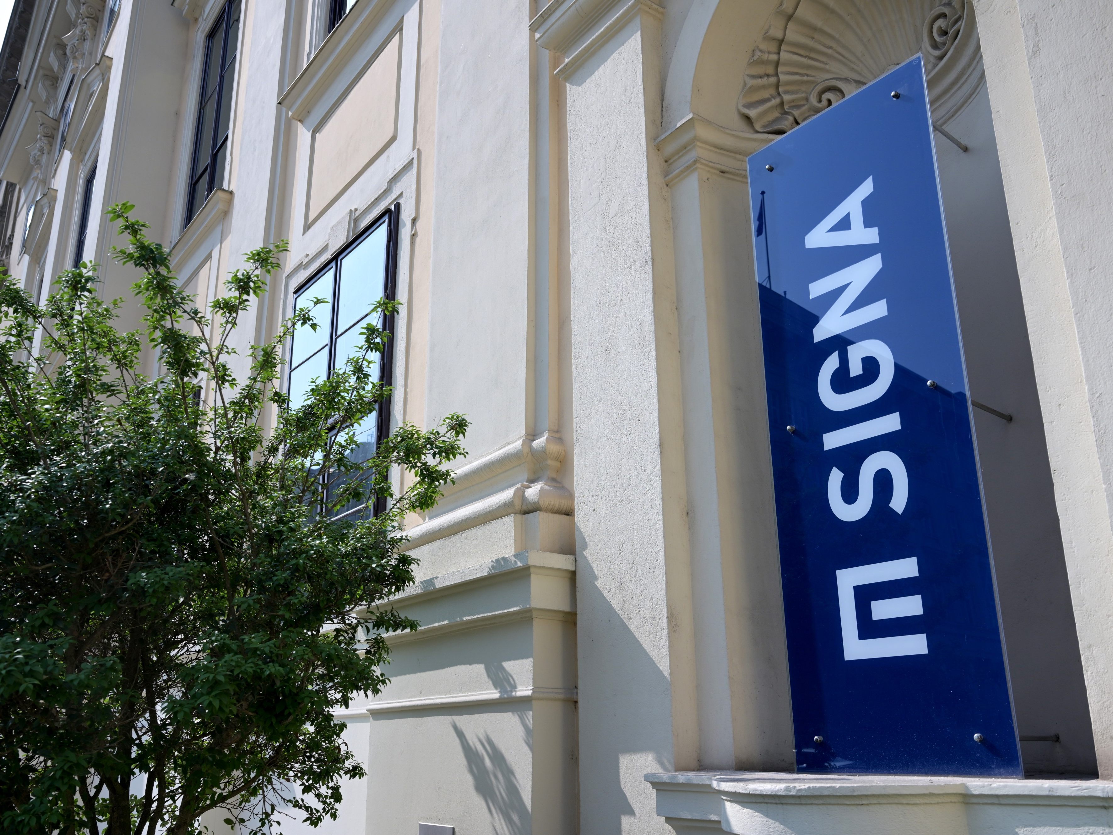 Auch der Markenname wird versteigert.