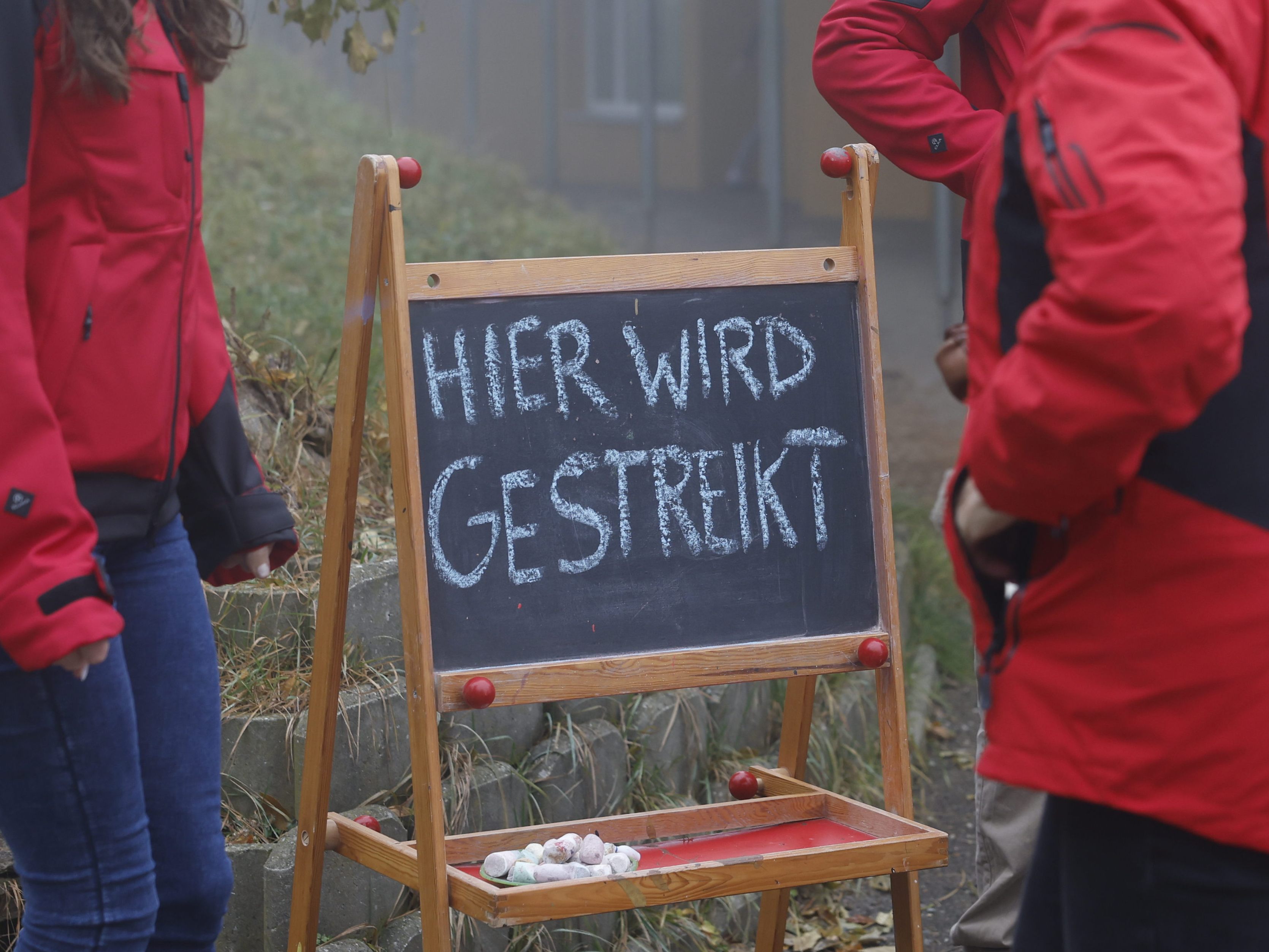 Die Streiks wurden angekündigt, nachdem die Verhandlungen in der dritten Runde ohne Ergebnis beendet wurden.