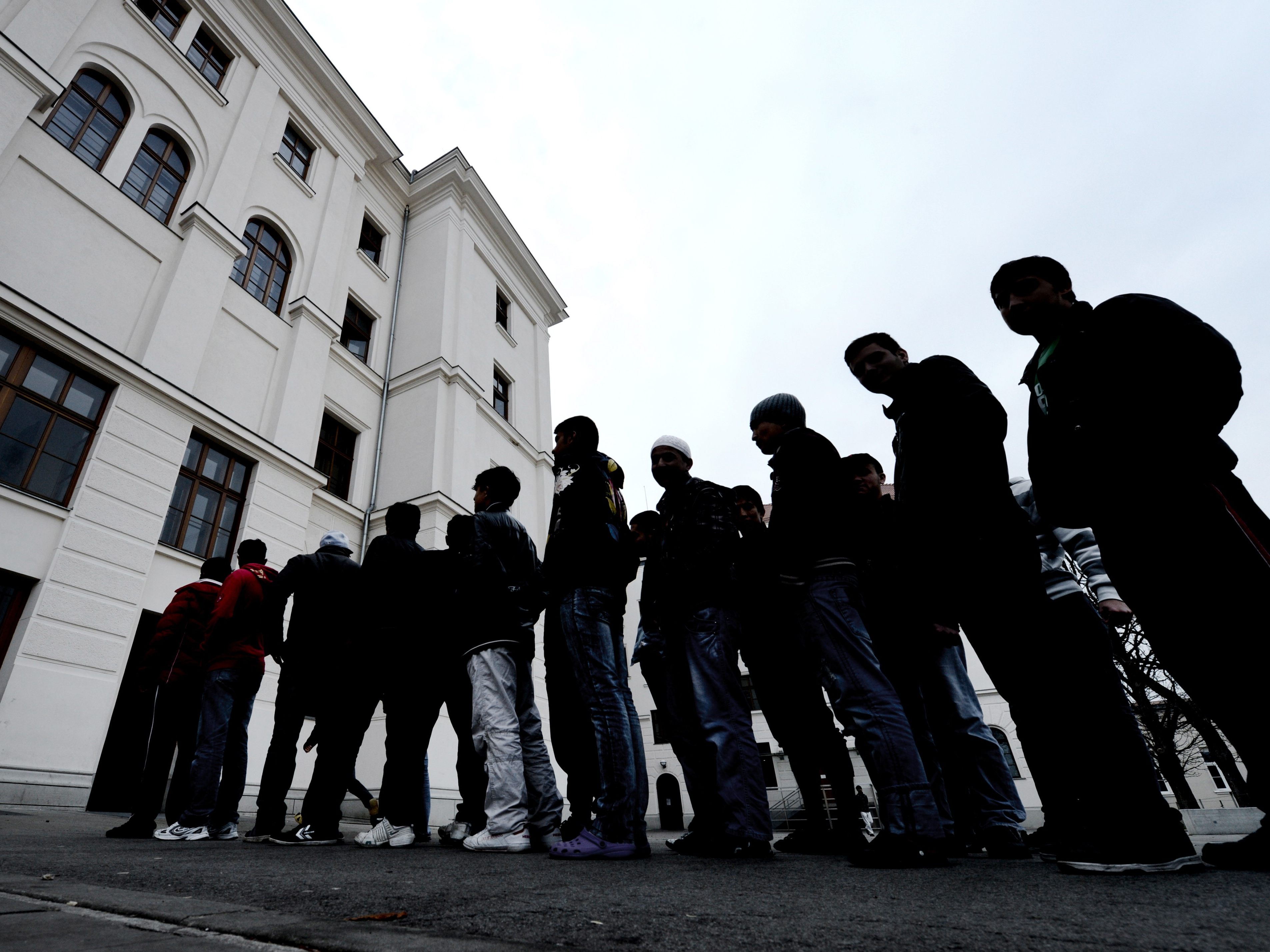 Migranten sind oft gut ausgebildet, landen aber in schlechten Jobs.