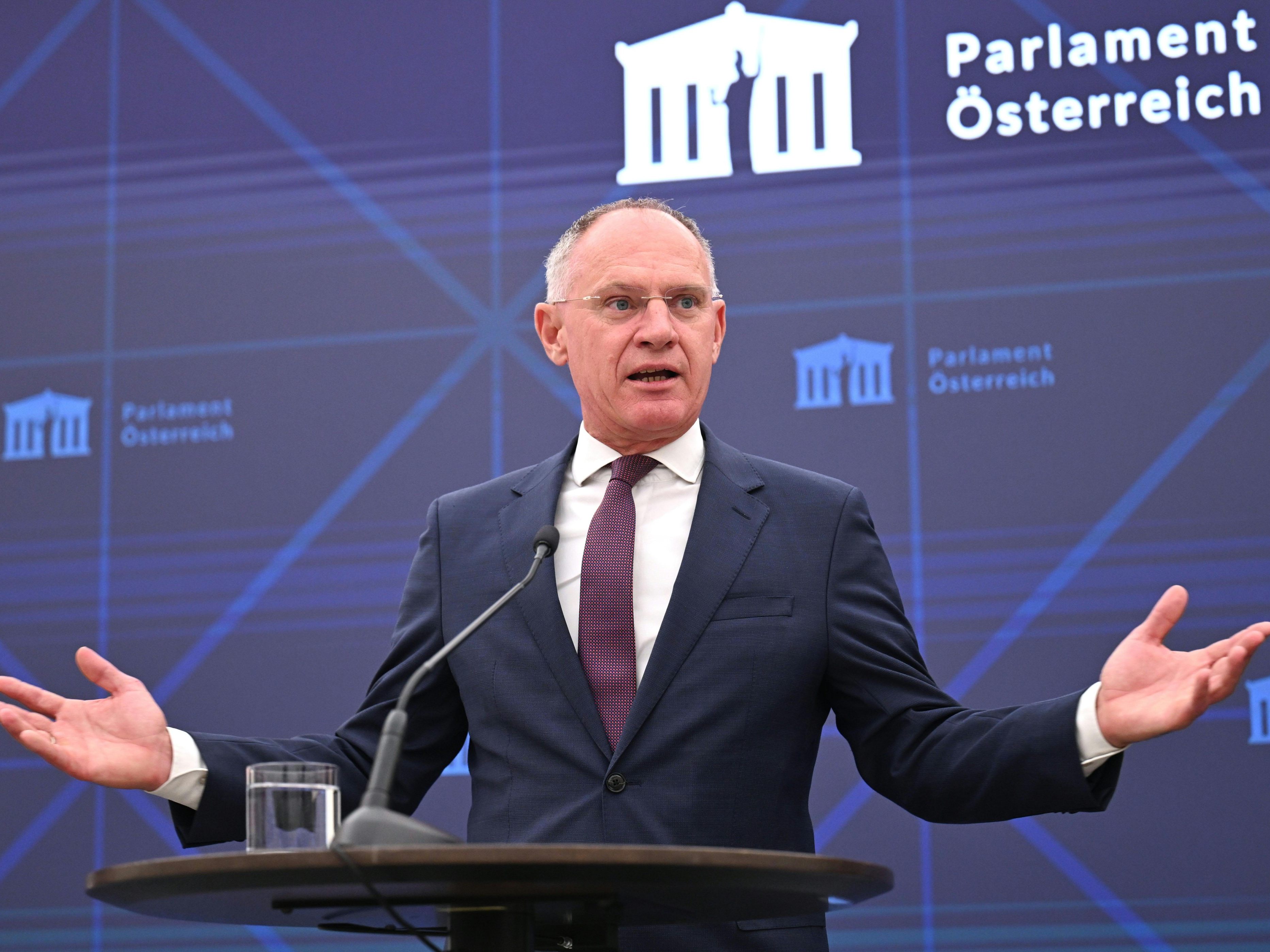 Karner lobt den Asylkurs Österreichs.