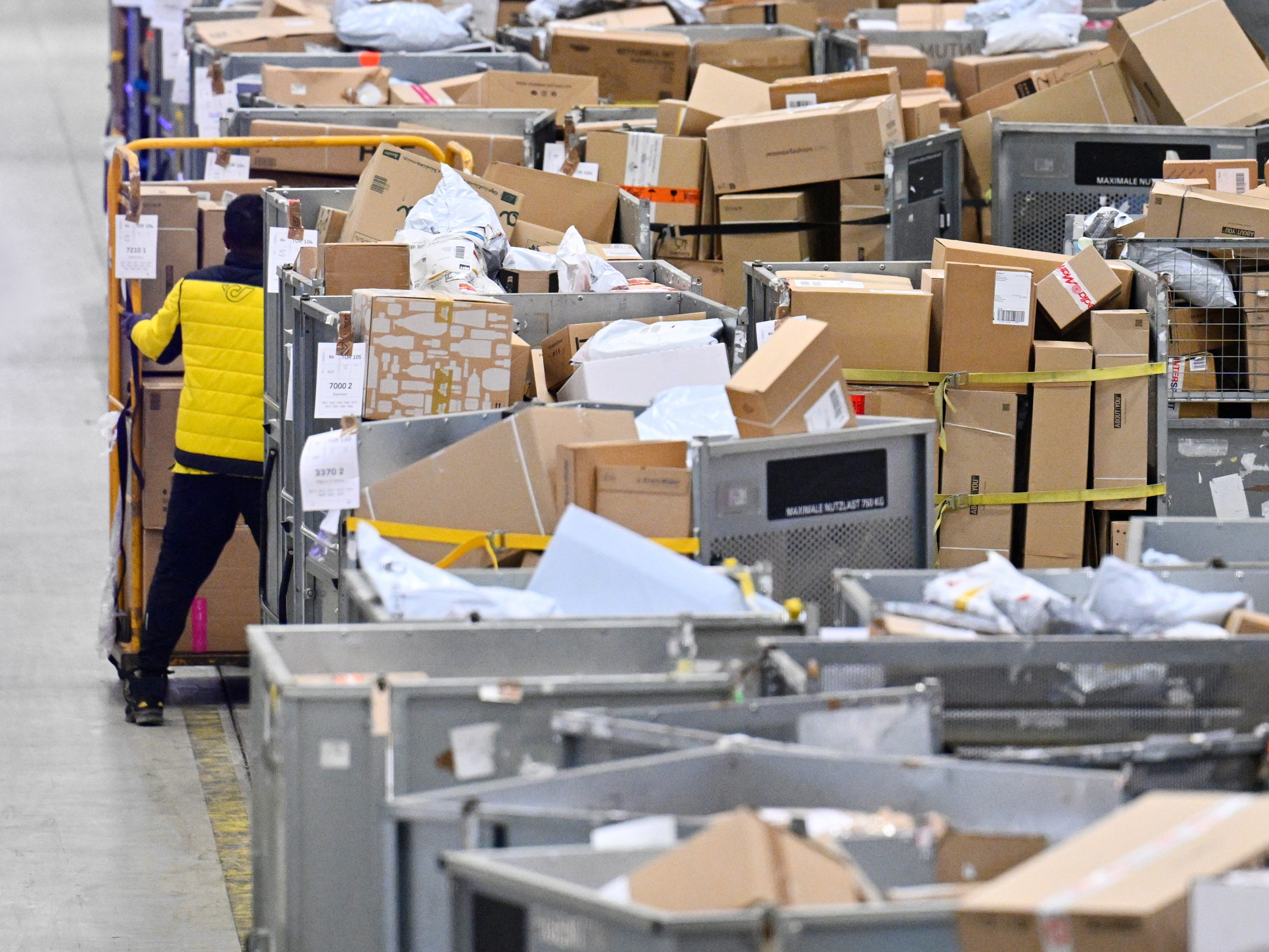 Wer sein Packerl rechtzeitig unterm Baum haben will, muss die Fristen einhalten.