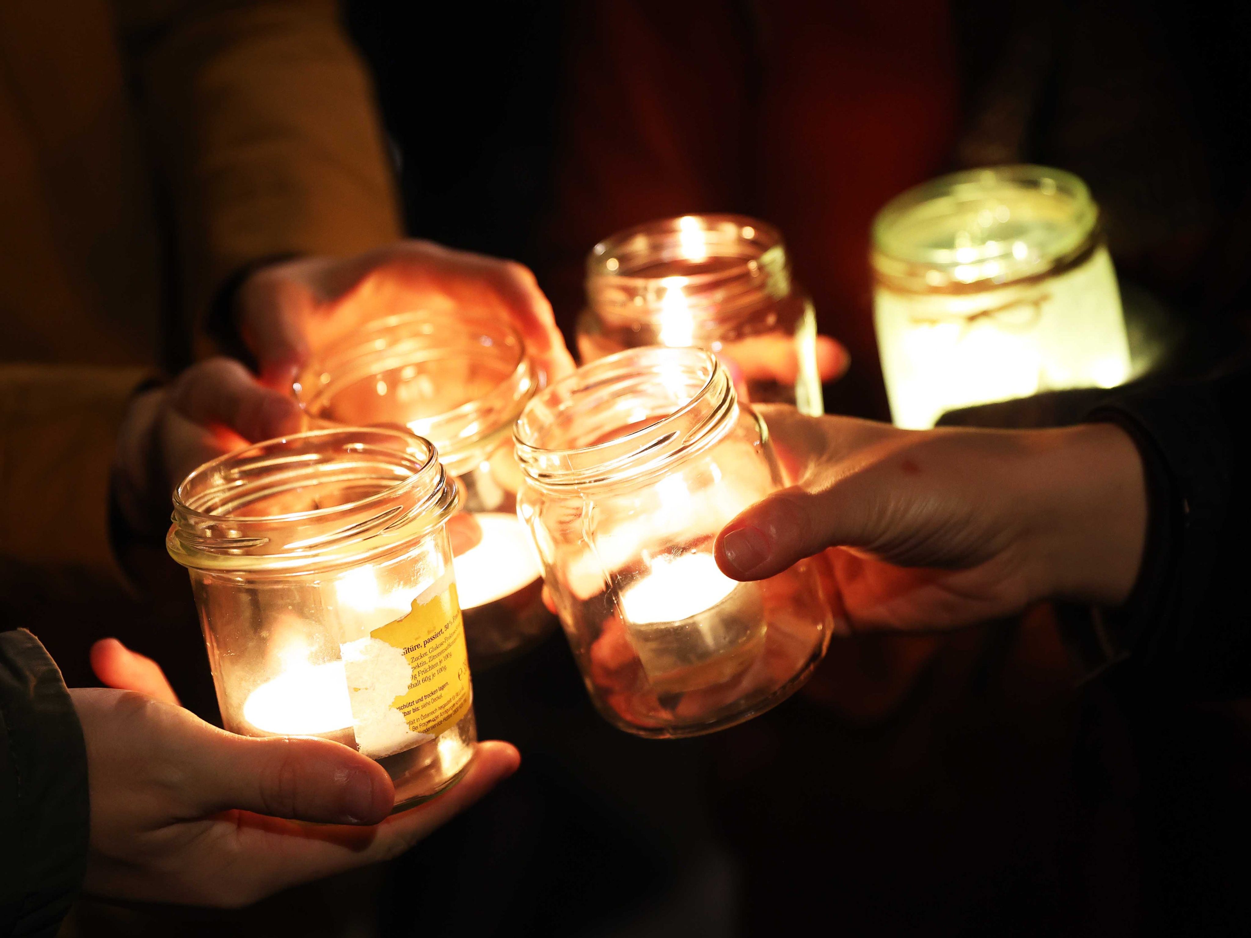 Am Freitag findet das "Lichtermeer anlässlich 10 Jahre Pariser Klimaabkommen" statt - der ÖAMTC warnt vor Stau in Wien.
