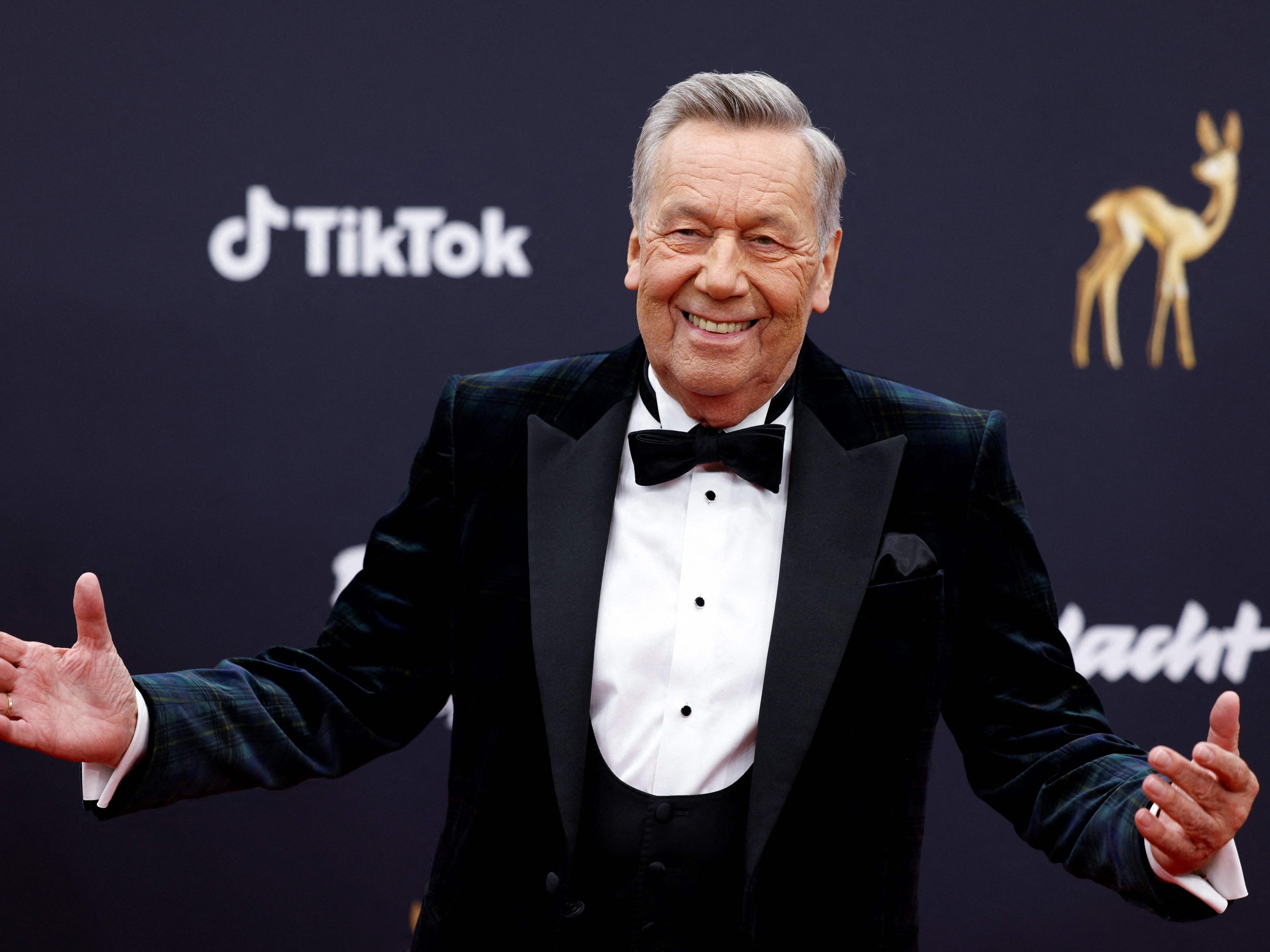 Der Ball der Wiener Wirtschaft wartet mit Roland Kaiser auf.