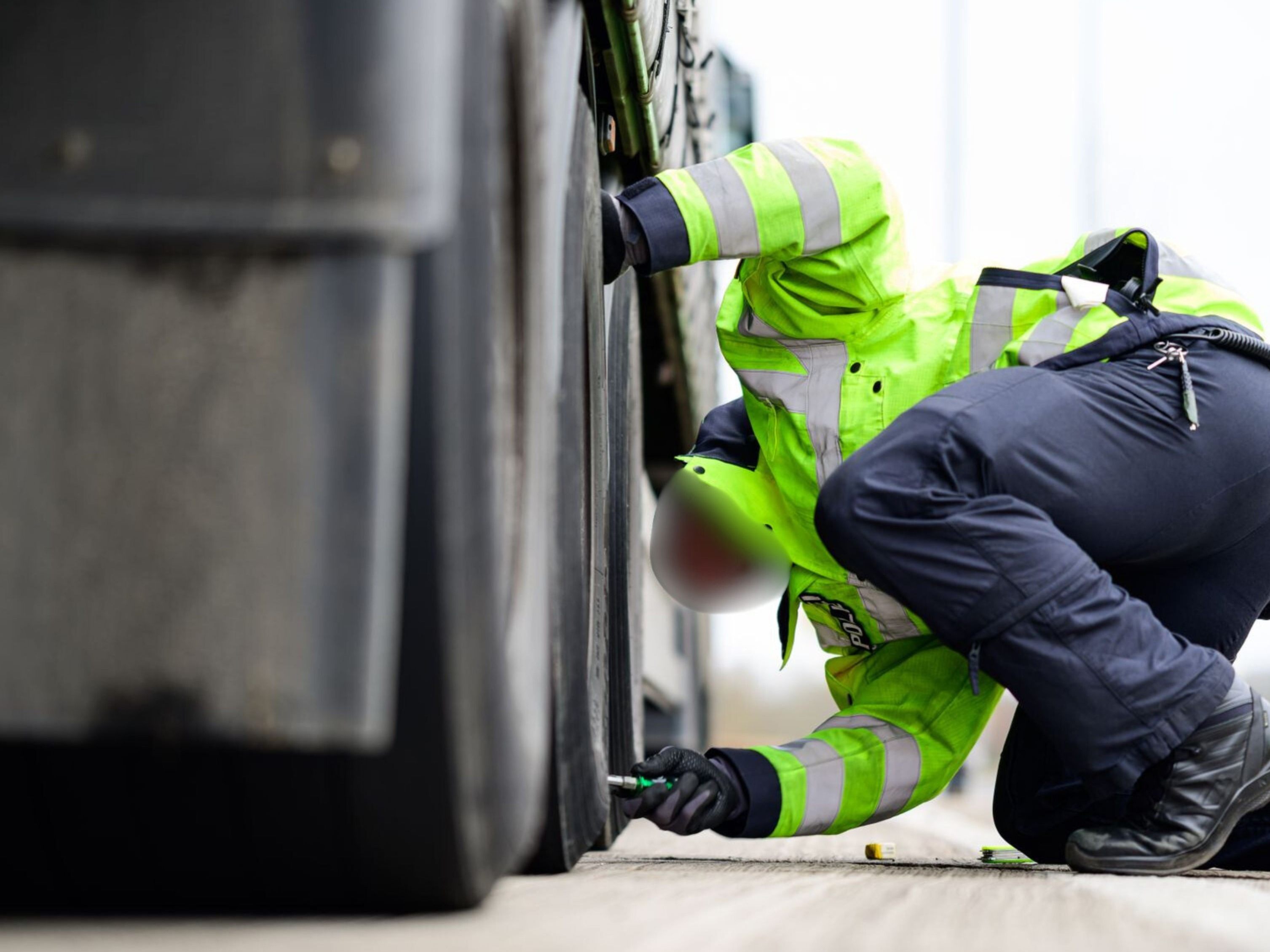 Schwerverkehrskontrolle in Vorarlberg: Polizei zieht Lkw aus dem Verkehr