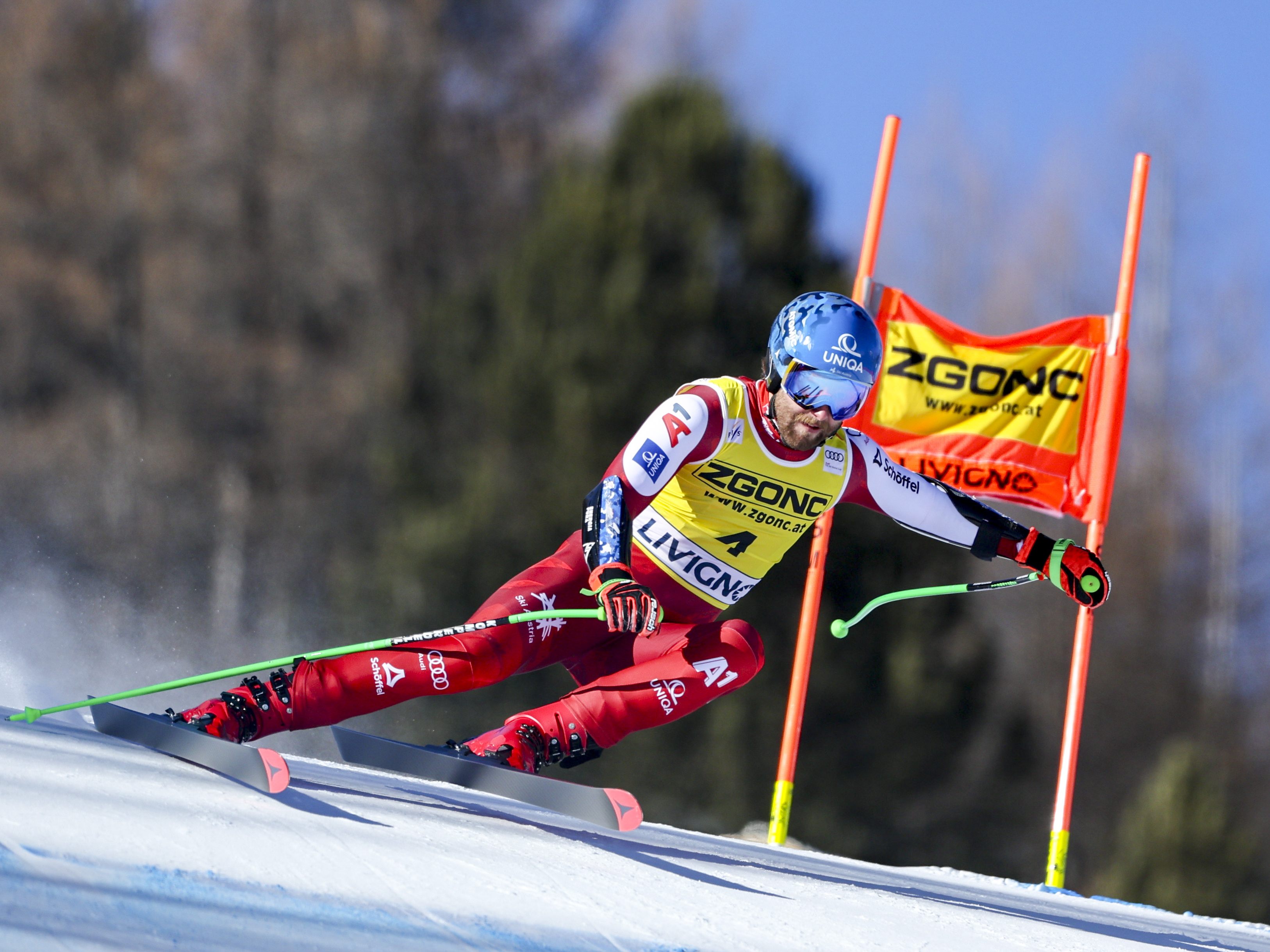 Marco Schwarz feiert in Livigno seinen ersten Super-G-Sieg.