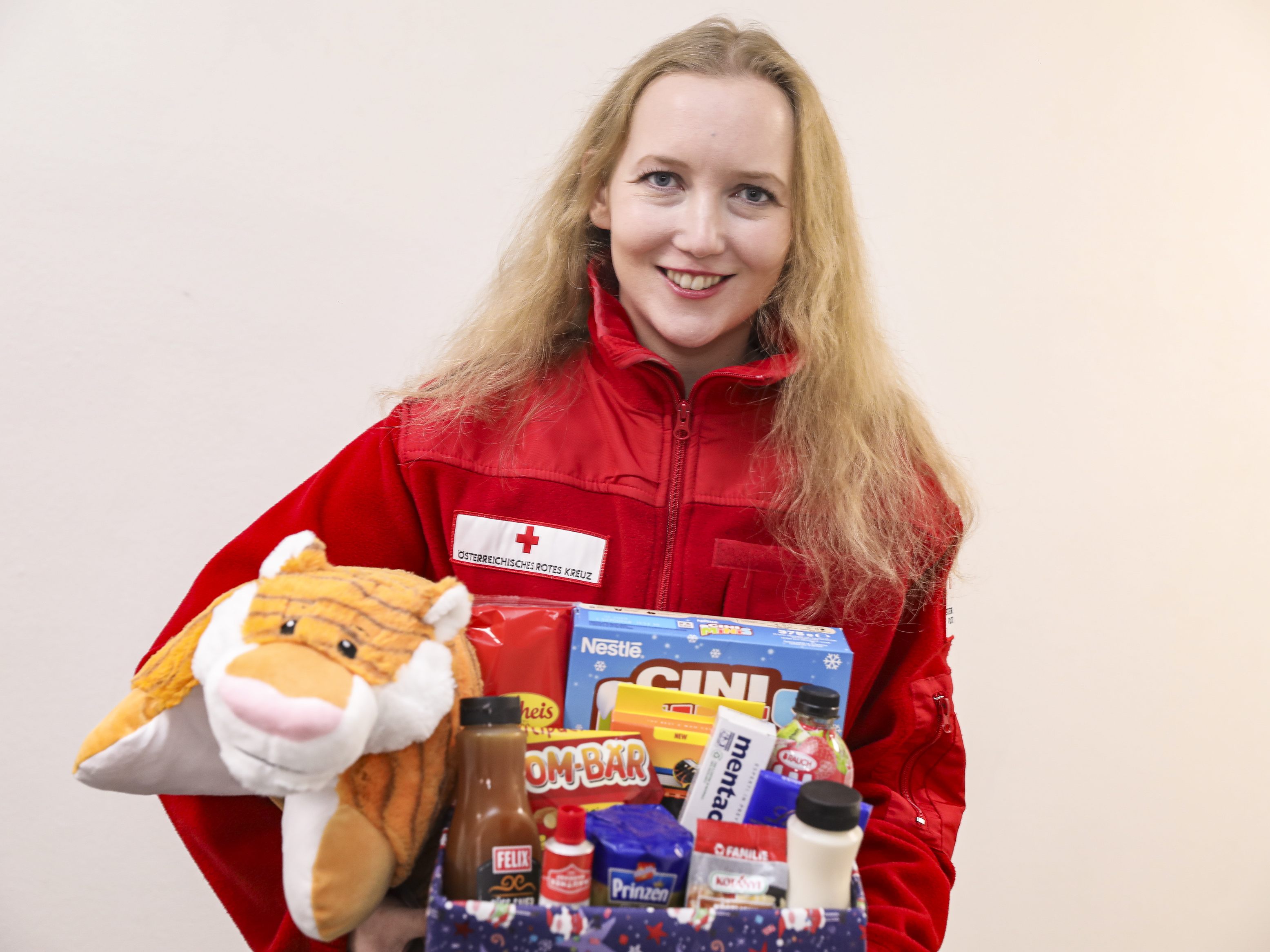 Bei den Ausgabestellen der Team Österreich Tafel gibt es auch heuer wieder Weihnachtspakete, die durch Sponsoren ermöglich wurden.