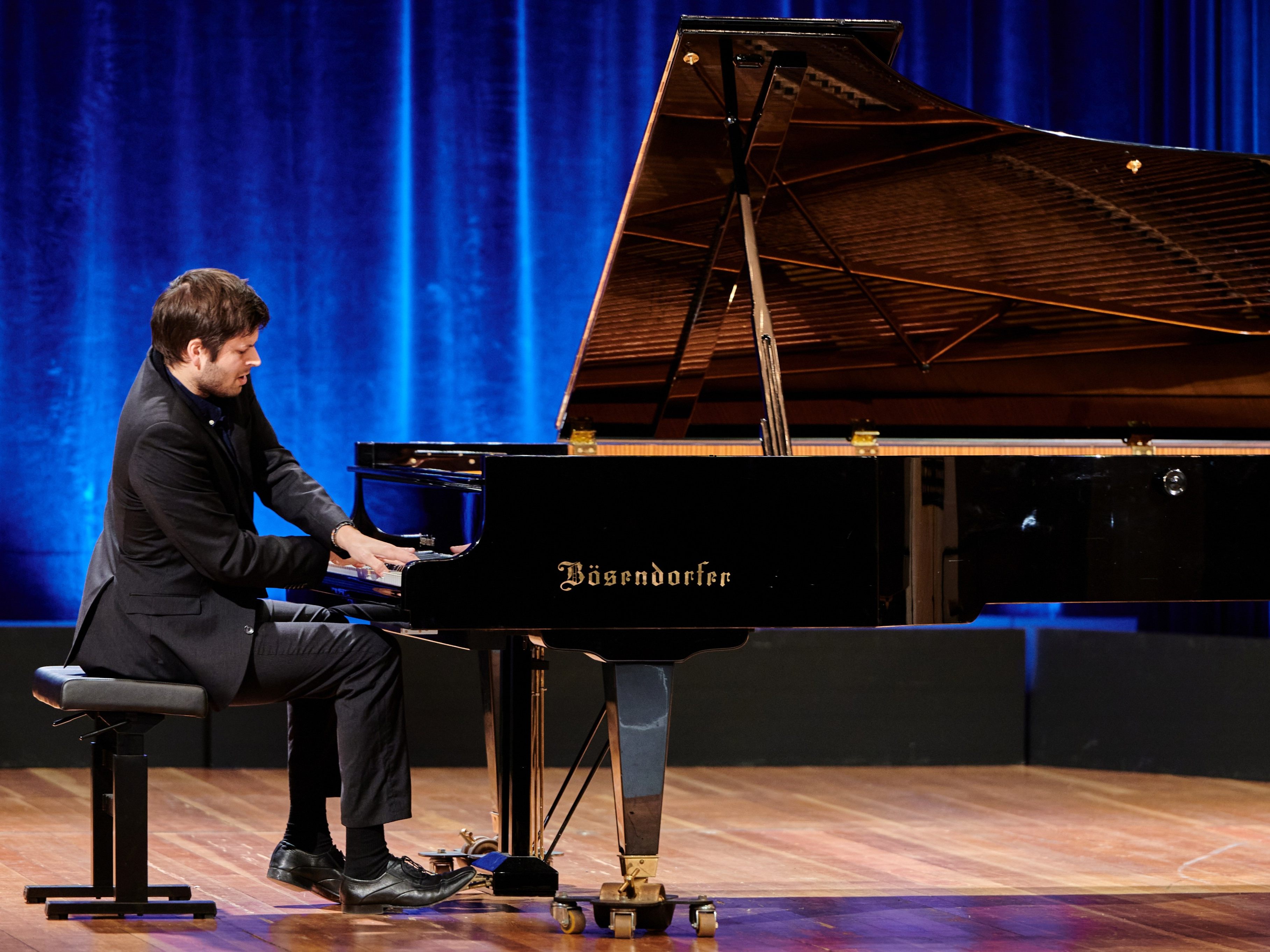 Am 14. Dezember 2025 spielt Florian Altwegg mit dem Hochschul-Sinfonieorchester der Stella Musikhochschule bei der Sinfonischen Weihnacht.
