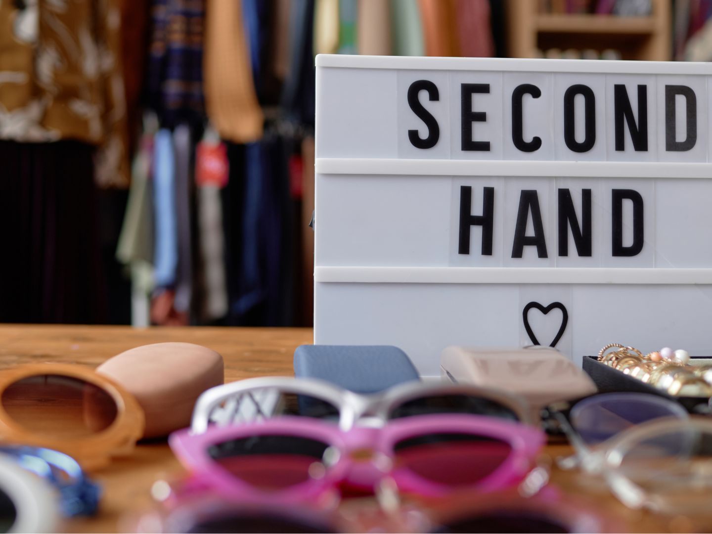 Immer mehr Weihnachtsgeschenke stammen aus zweiter Hand.