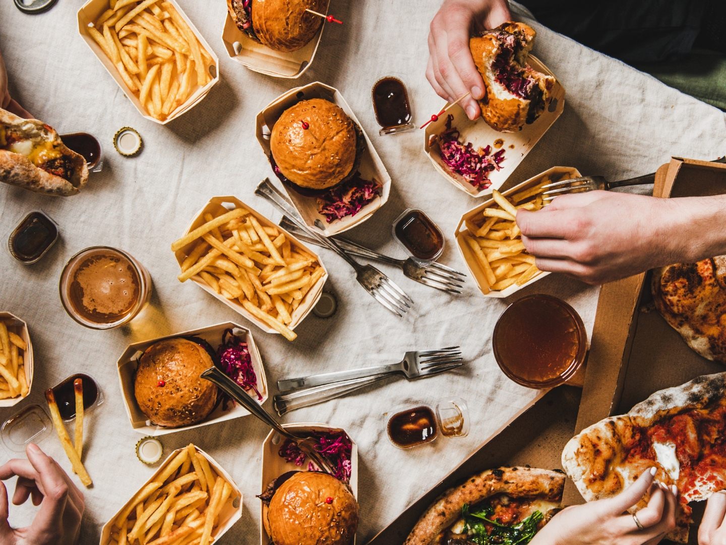 Was landet in Österreichs Lieferboxen? foodora zeigt, was 2025 besonders häufig bestellt wurde.