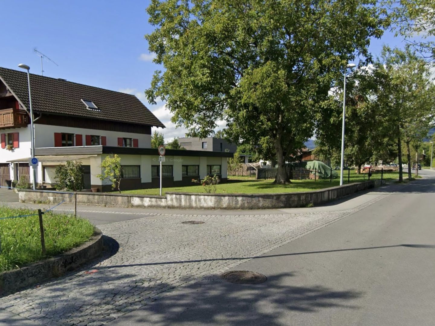 2) Verkehrsunfall mit Fahrerflucht – Zeugenaufruf in Lustenau.