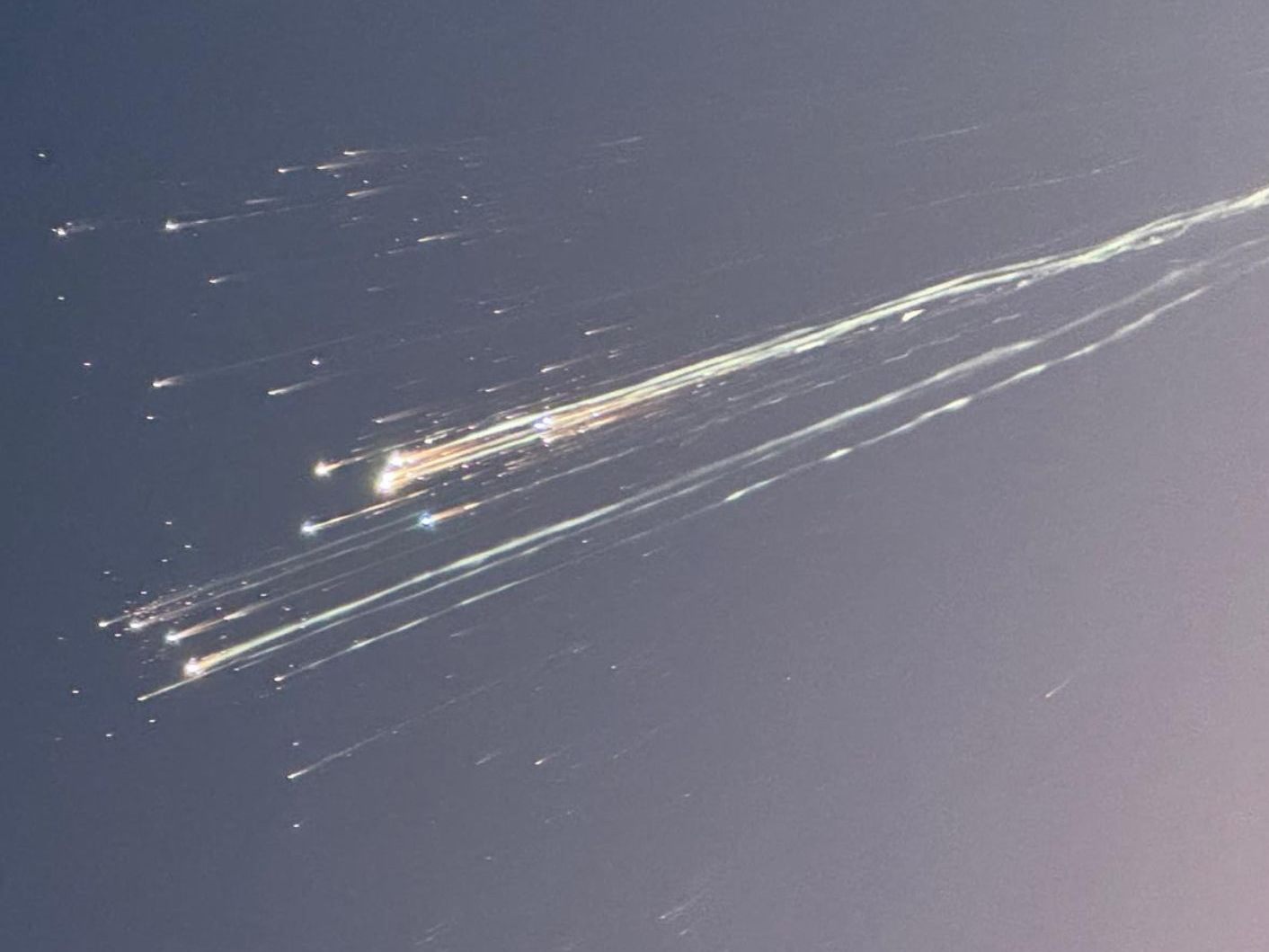 Nach der Explosion einer SpaceX-Rakete gerieten drei Passagierflugzeuge in eine Notlage.